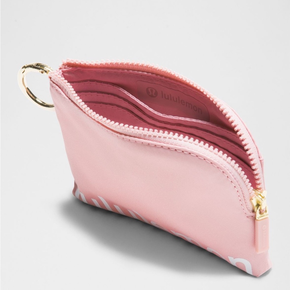 lululemon Athletica clippable card pouch